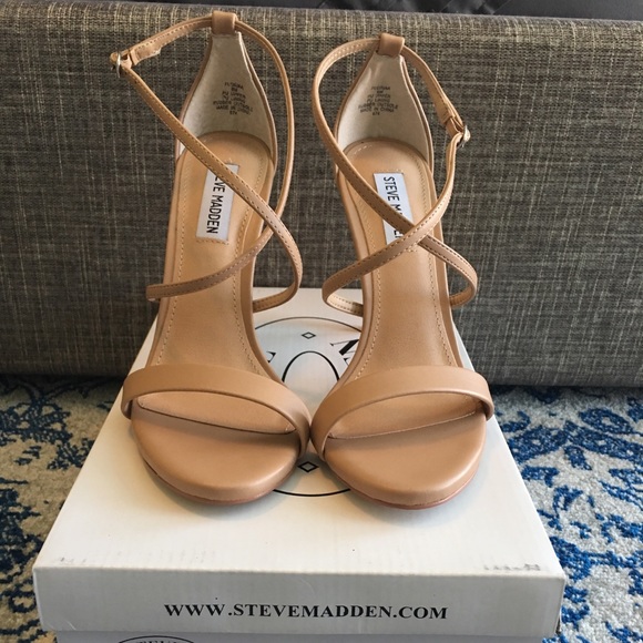 Steve Madden Shoes - Steve Madden Floriaa heels